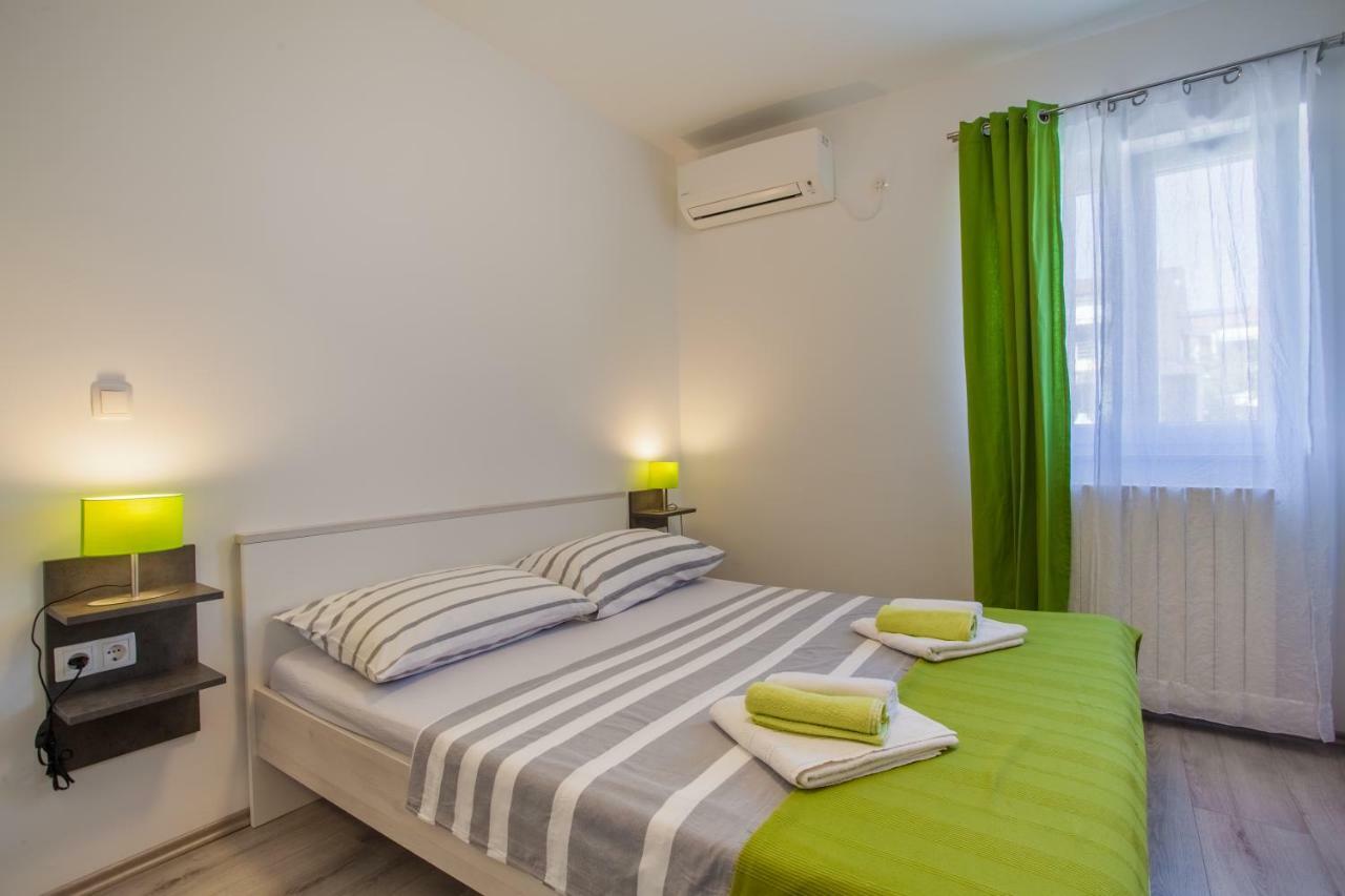Room Elelina Cres Exterior photo